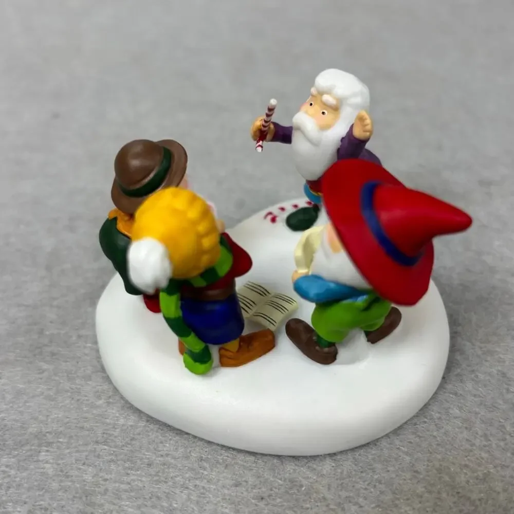 Dept 56 Christmas Carol Rehearsal‎ North Pole Series 56.57222 Elf 2006